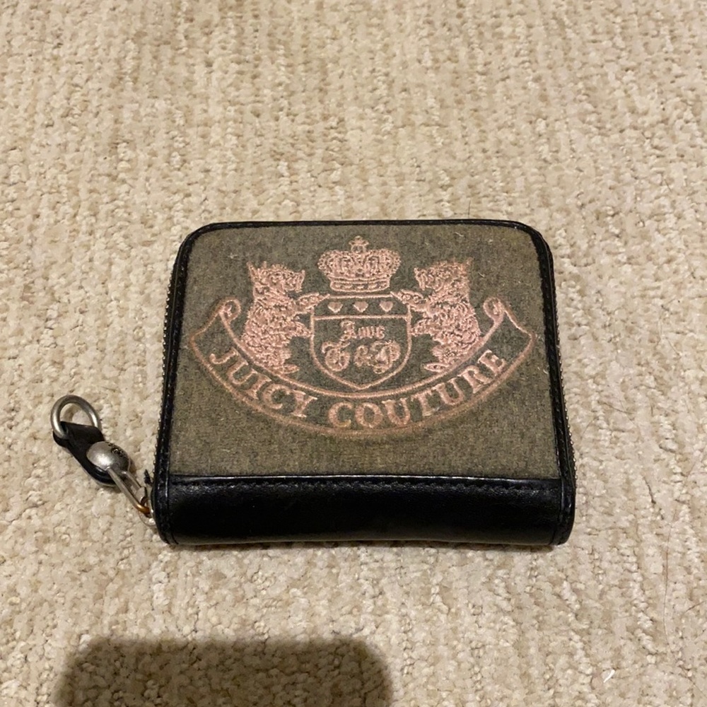 Authentic Juicy Couture zip around wallet